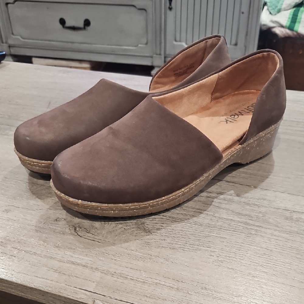 Women's Softwalk Addie size 9W